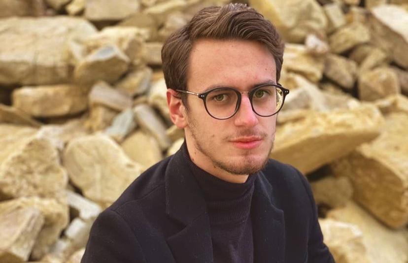 Omotransfobia, De Simone denuncia: «Discriminazioni sessuali anche nelle istituzioni» - Vimarsana News