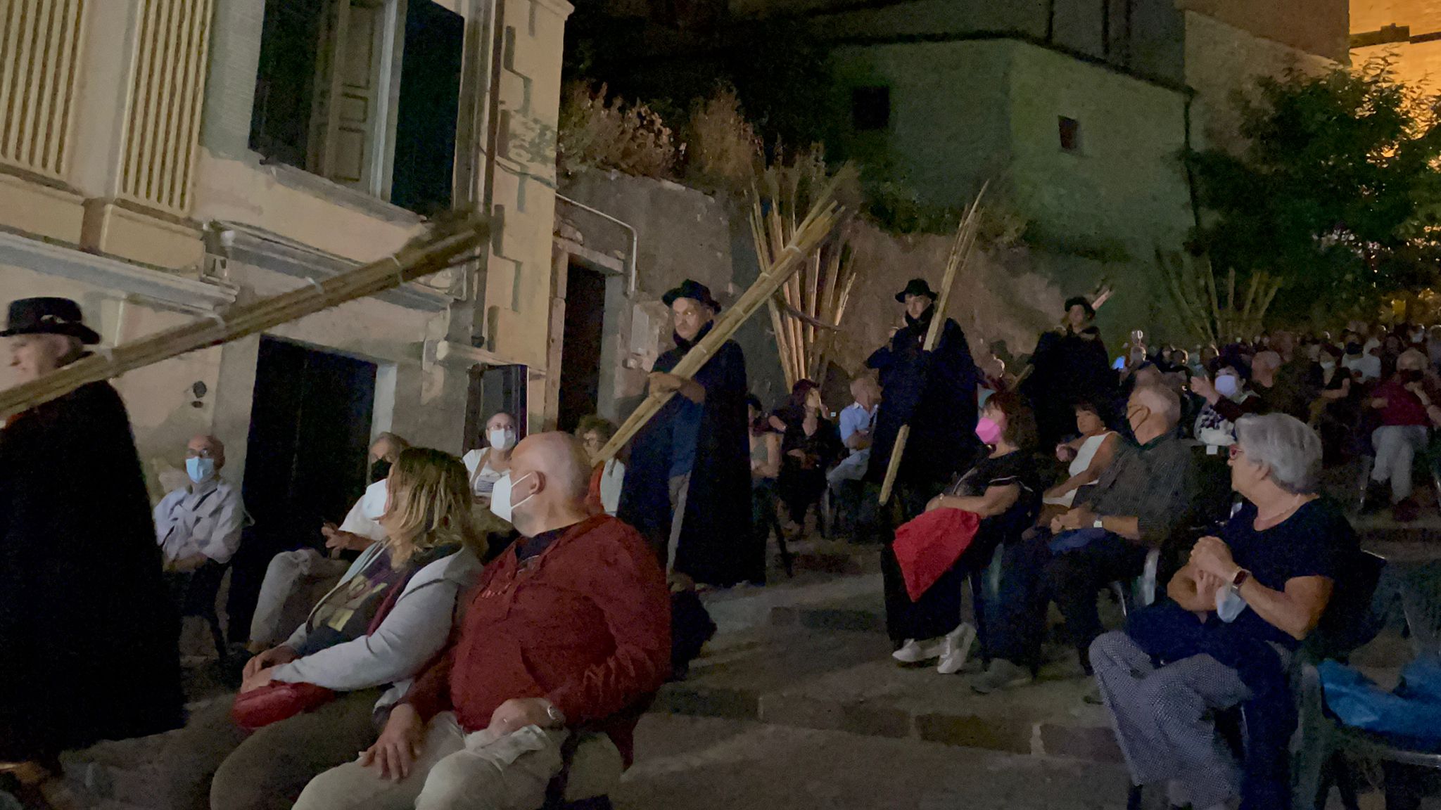 Teatro dialettale: sulla scalinata di Sant'Antonio "Sceme sembe nuje" - Vimarsana News