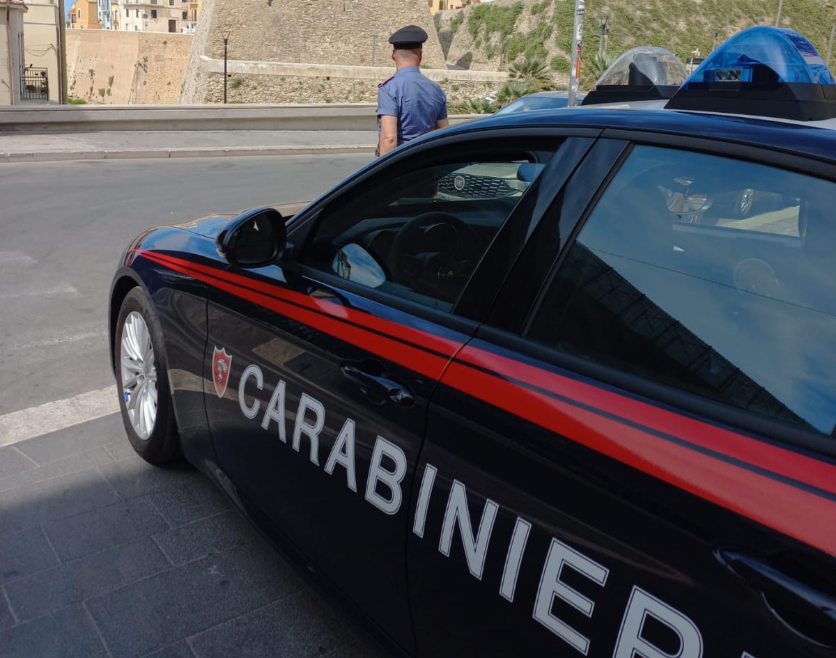 Donna Rapinata Dell’auto Al Distributore, Carabinieri Arrestano L ...